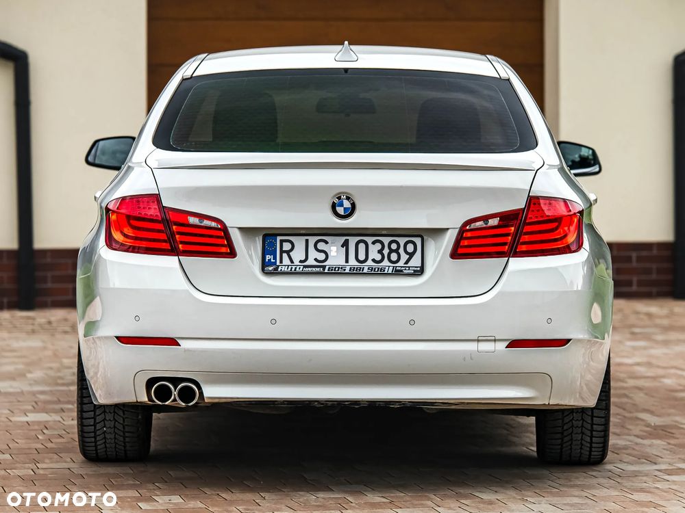BMW Seria 5 520d Sport-Aut - 33