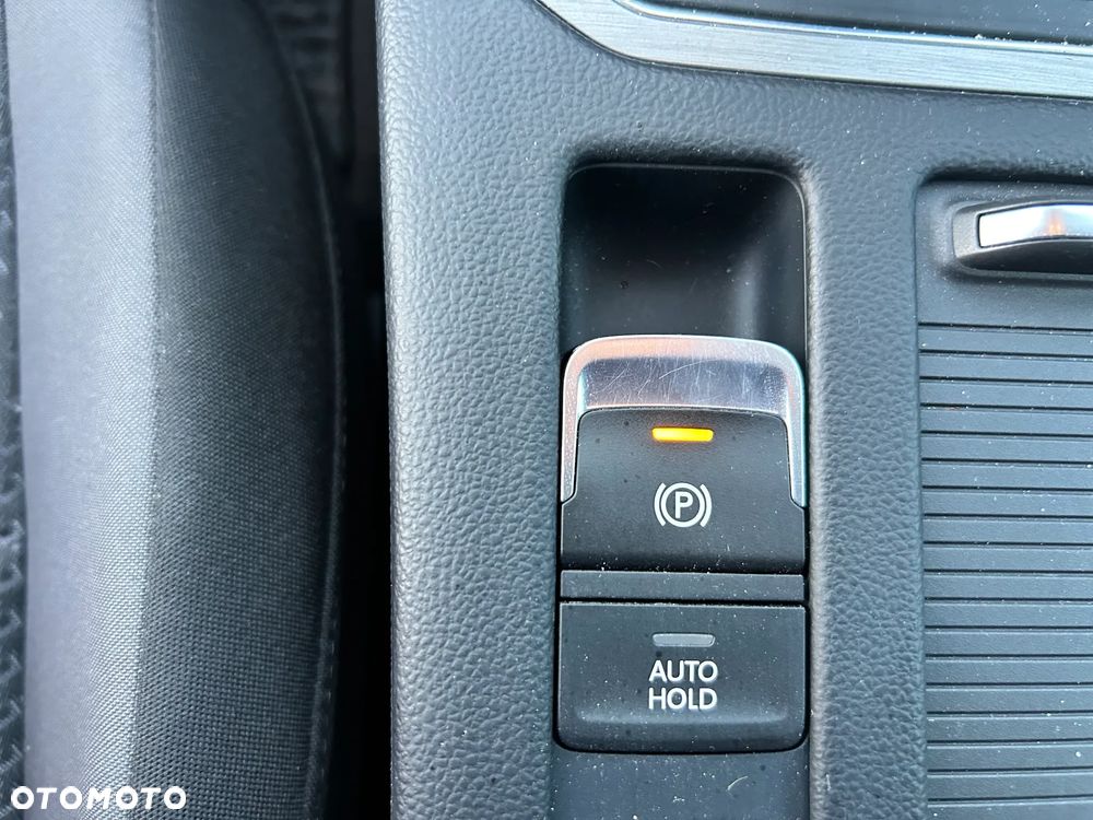 Volkswagen Passat 1.5 TSI EVO Essence - 18