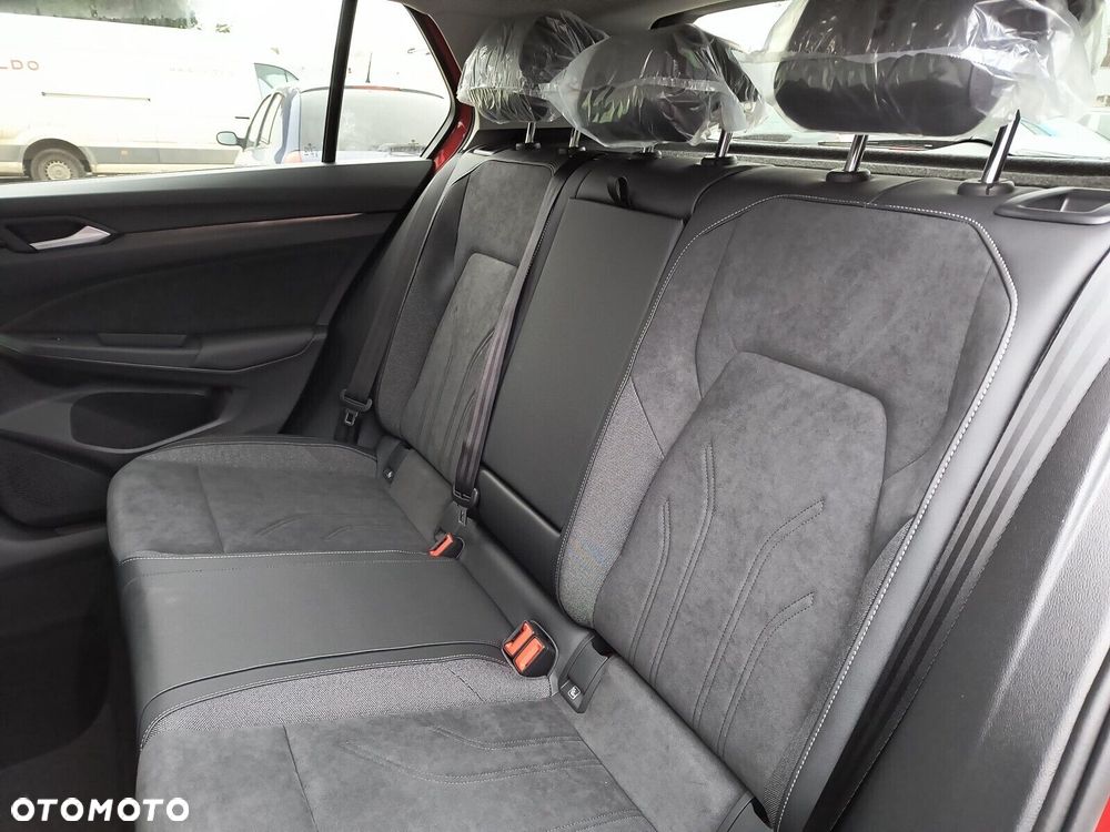 Volkswagen Golf - 18