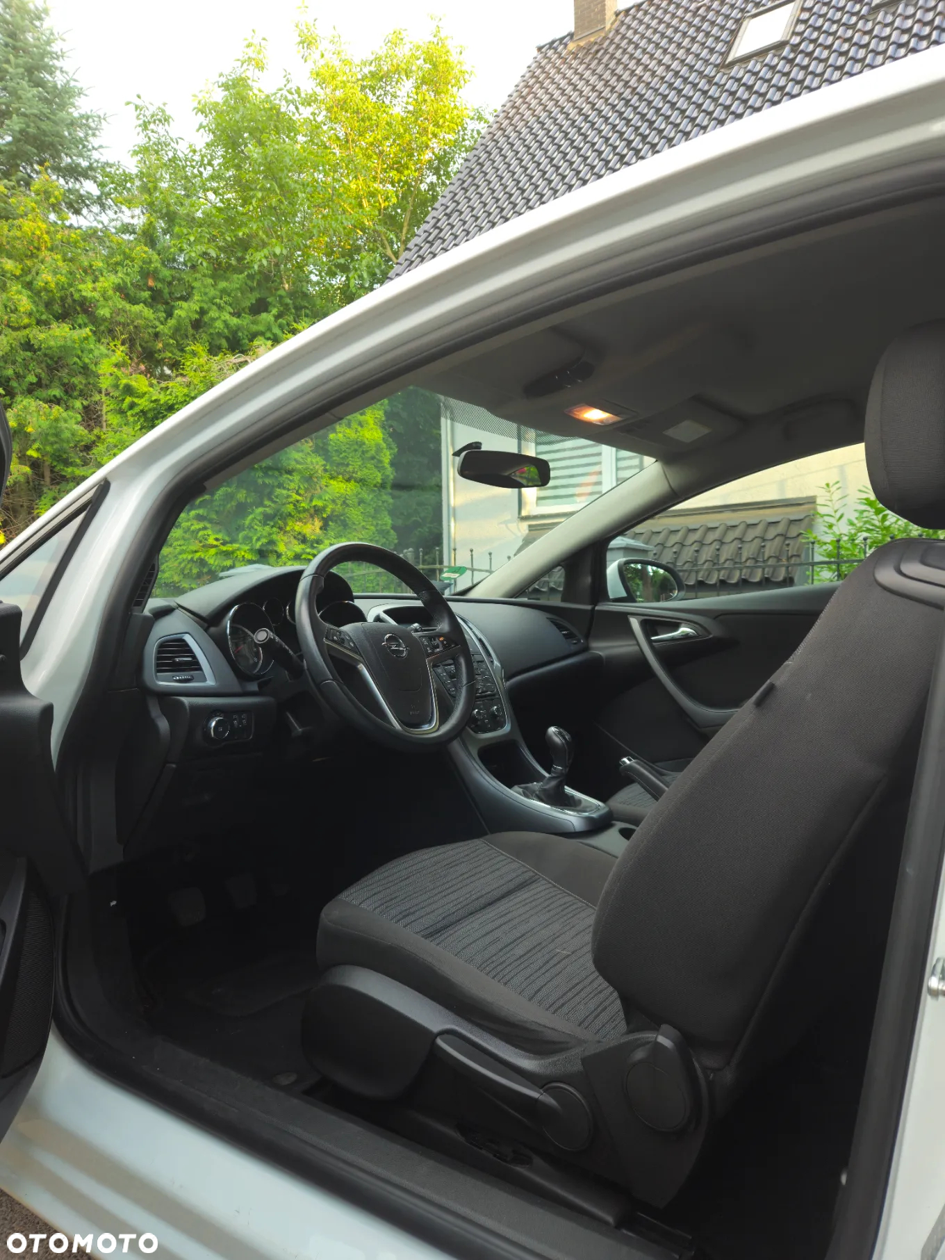 Opel Astra IV GTC 1.4 T Active - 10