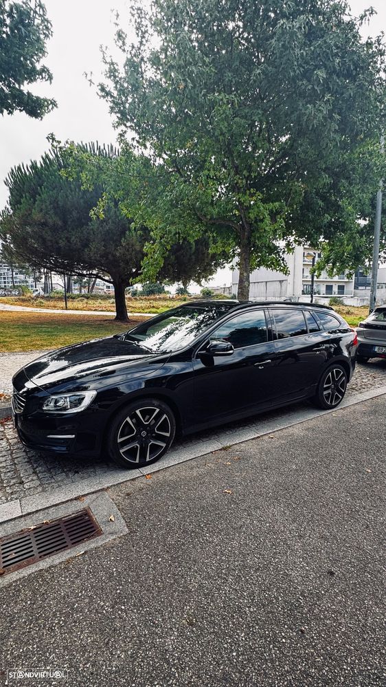 Volvo V60 D4 Geartronic Black Line - 5
