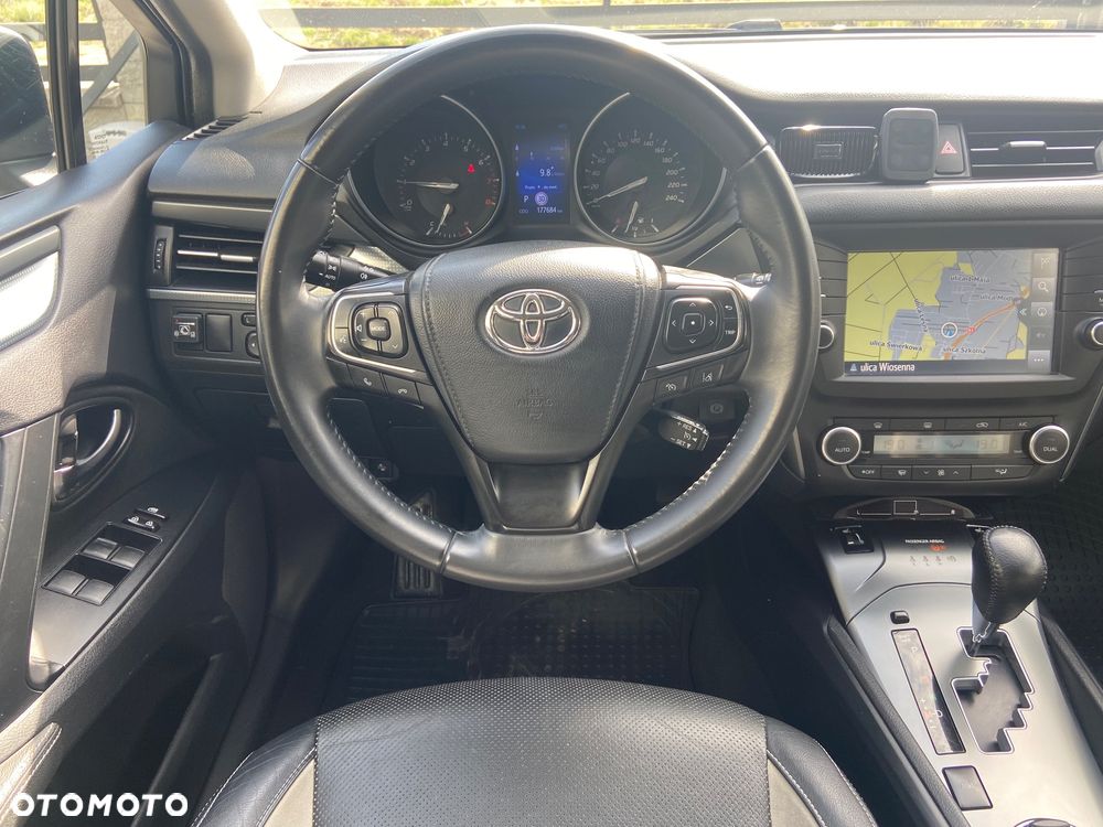 Toyota Avensis 2.0 Prestige MS - 10