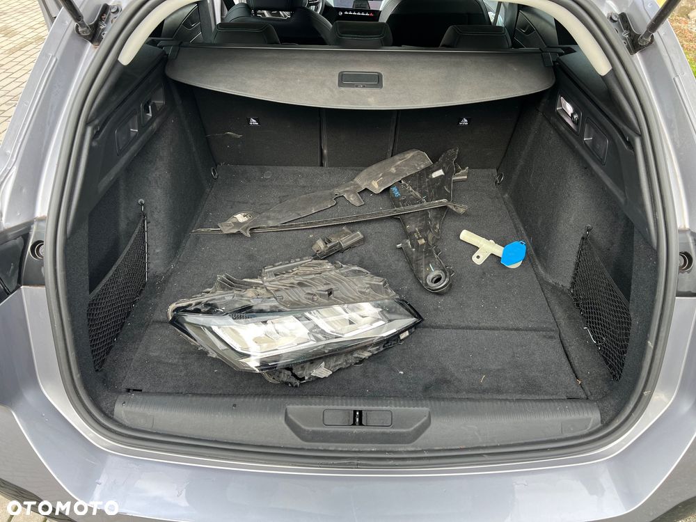 Peugeot 308 SW Hybrid 180 e-EAT8 Allure - 22