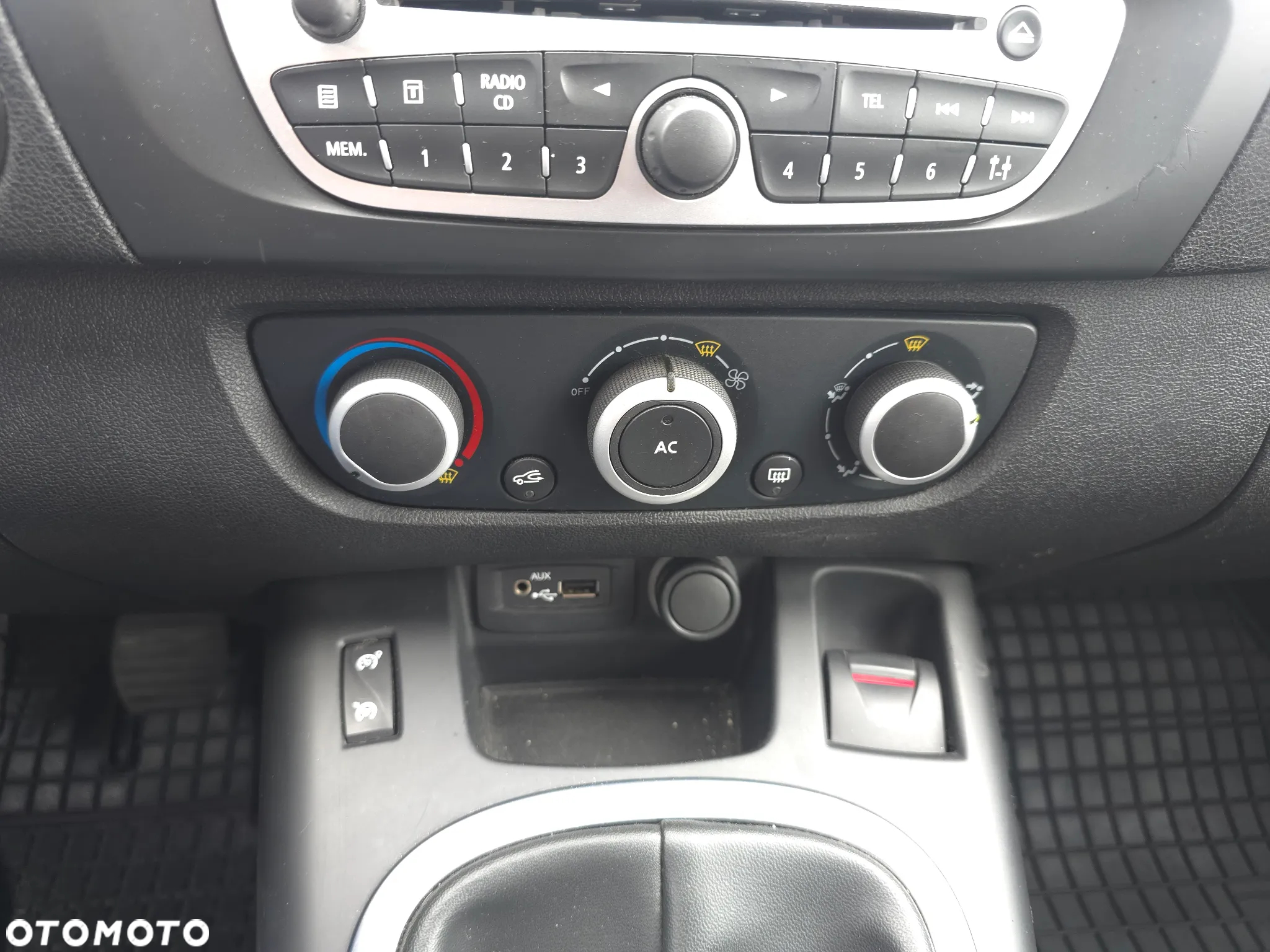Renault Scenic 1.6 16V 110 TomTom Edition - 25