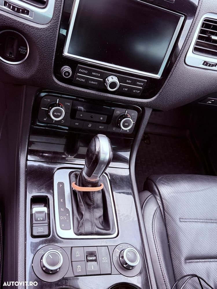 Volkswagen Touareg 3.0 V6 TDI BMT - 7