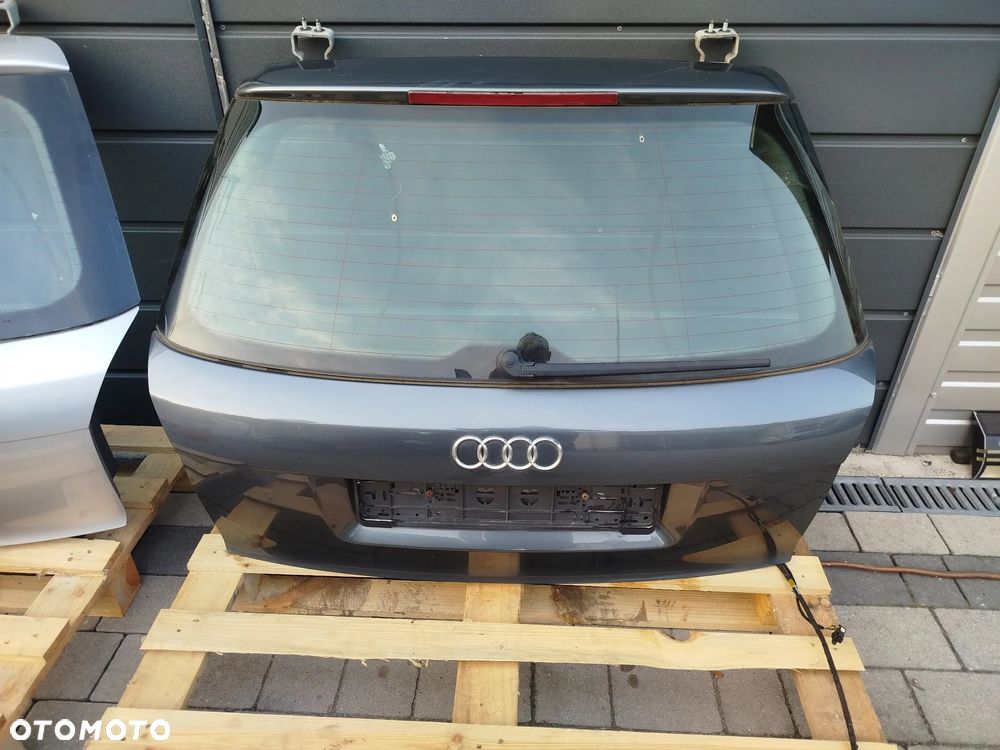 Audi A4 B7 klapa tylna  LZ5A - 1