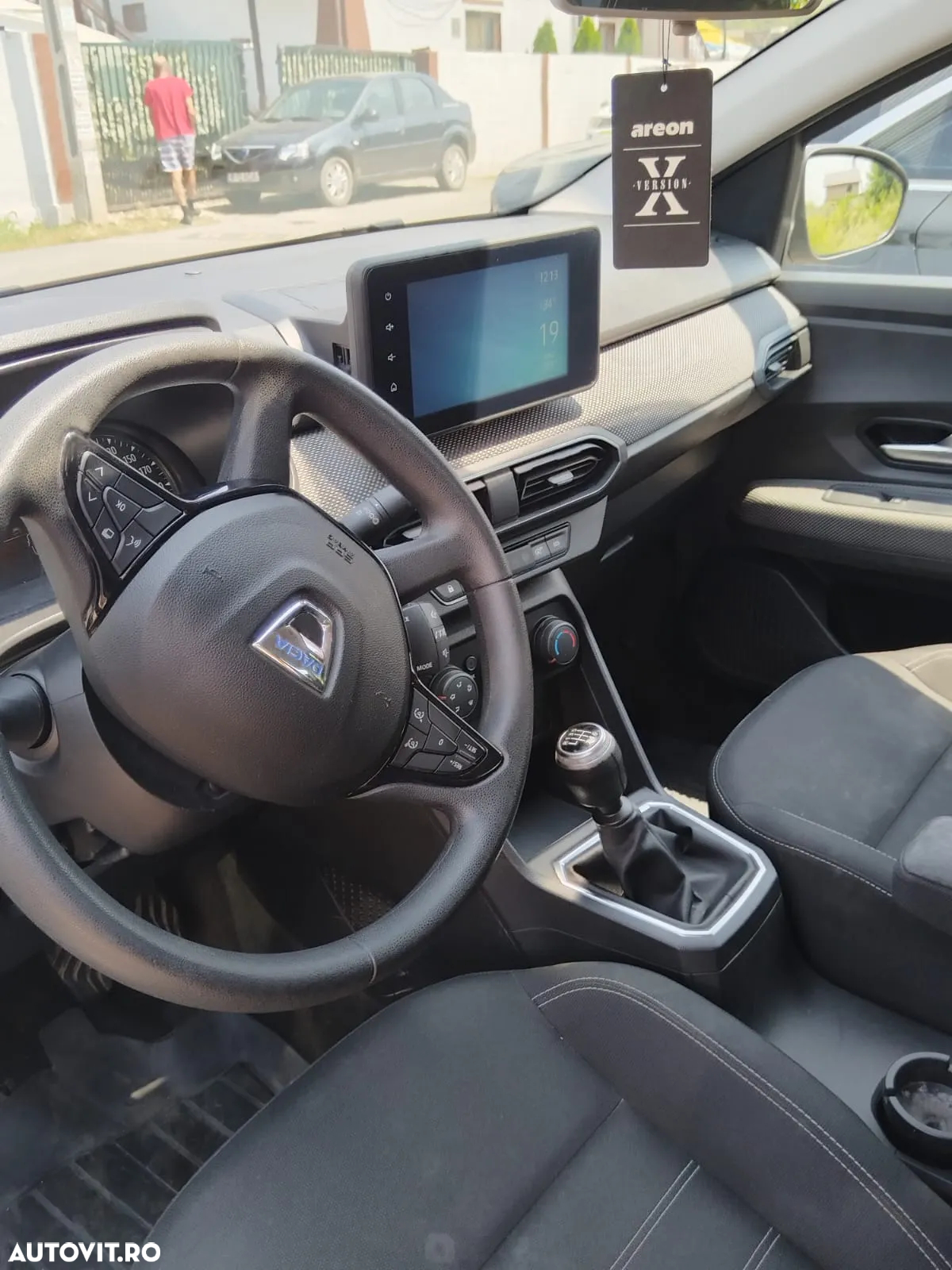 Dacia Logan TCe 90 MT6 Comfort - 6