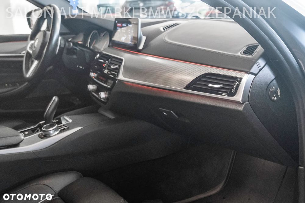 BMW Seria 5 540d xDrive M Sport sport - 32