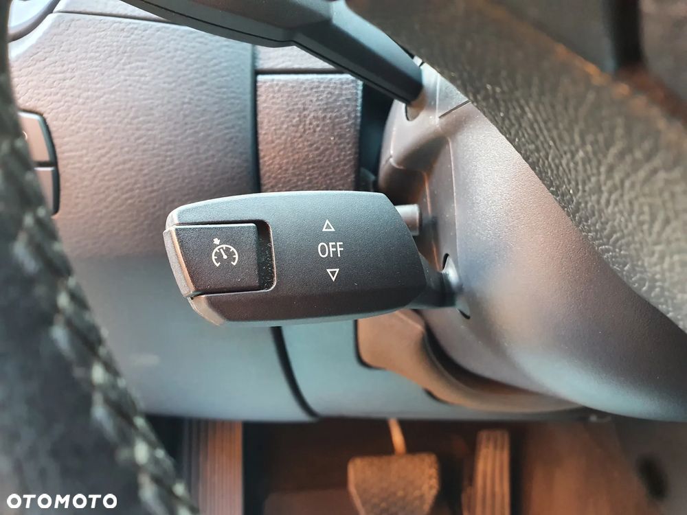 BMW X1 sDrive18i - 19