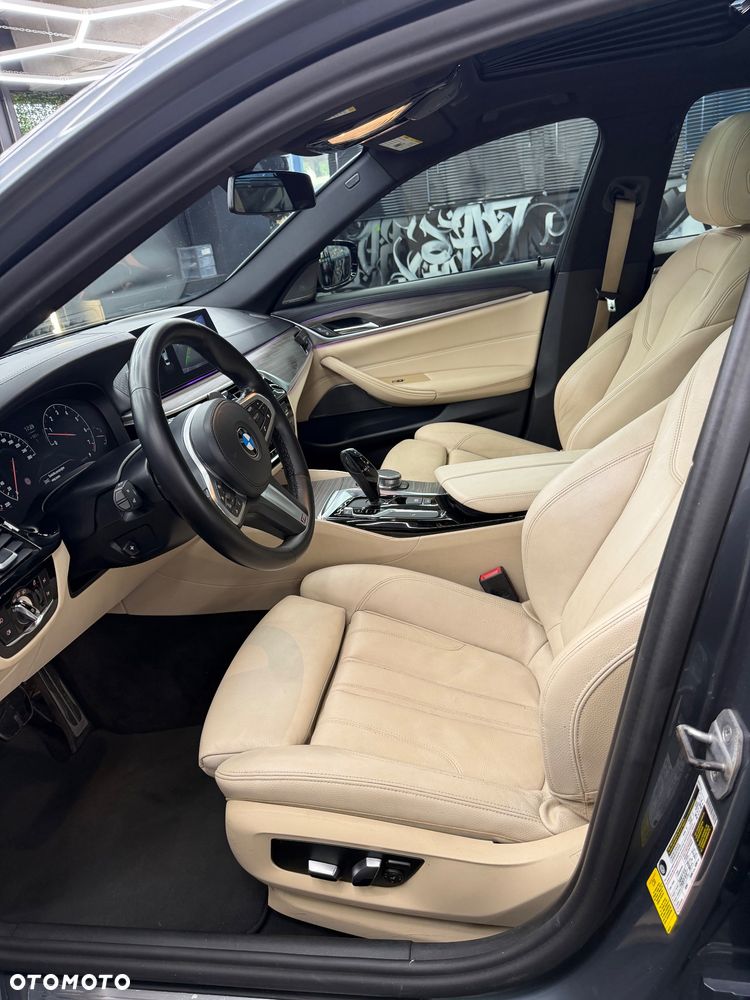 BMW Seria 5 540i M Sport sport - 9