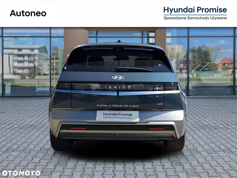 Hyundai IONIQ - 4
