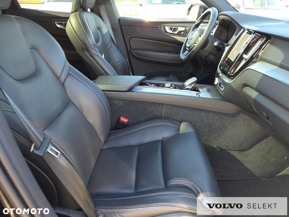 Volvo XC 60 B5 B AWD Ultra Black Edition - 13