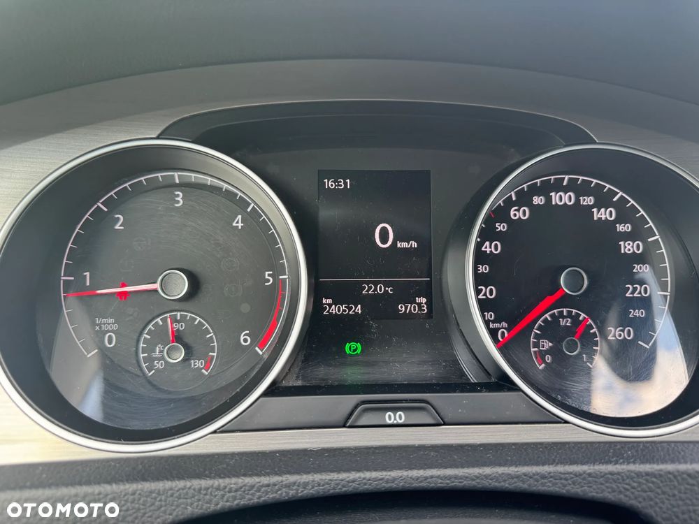 Volkswagen Golf - 17