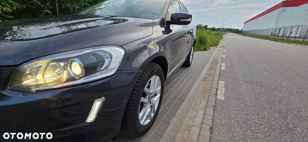 Volvo XC 60 D4 AWD Geartronic Summum - 32