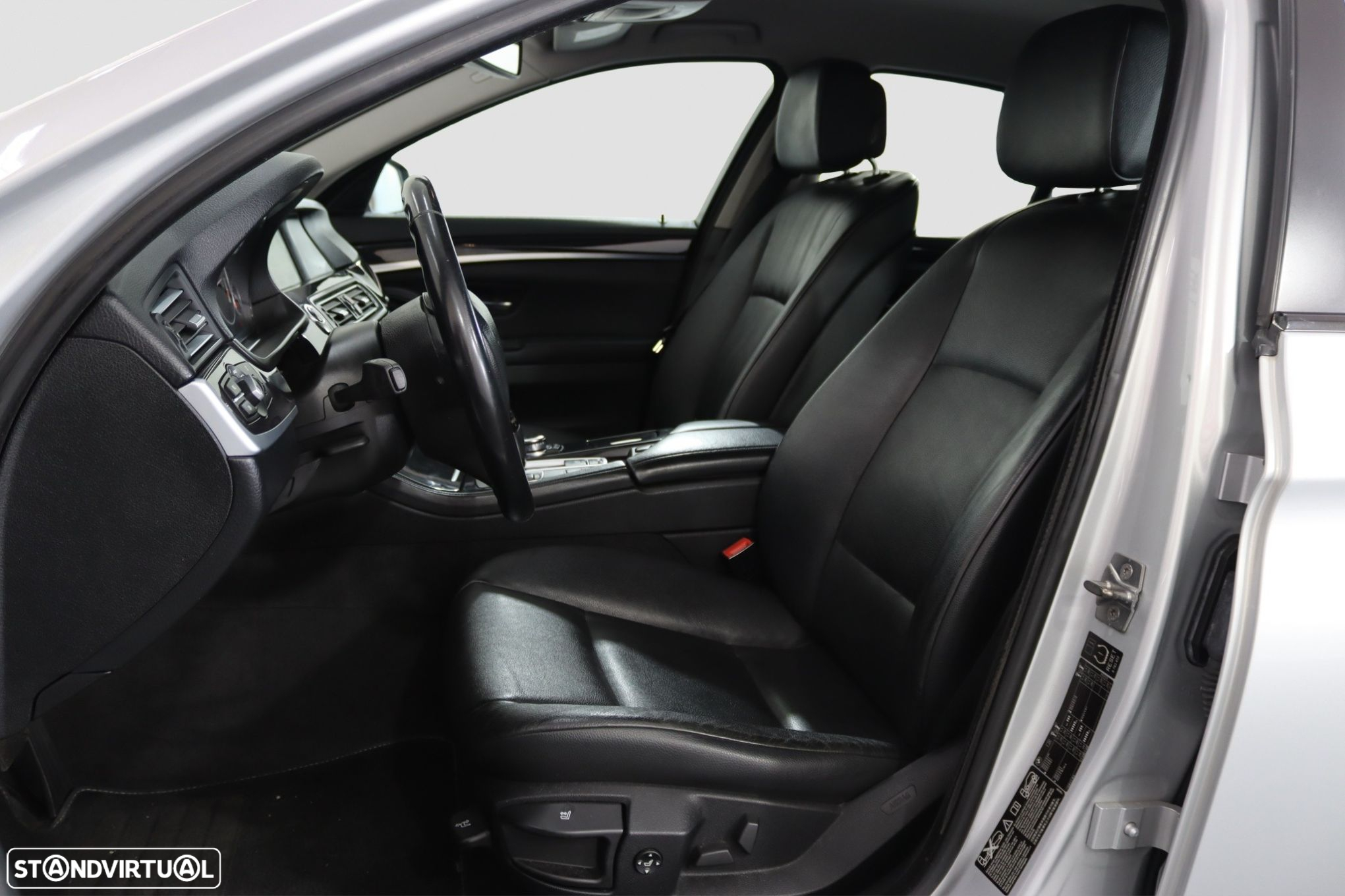 BMW 528 i xDrive Pack M Auto - 10