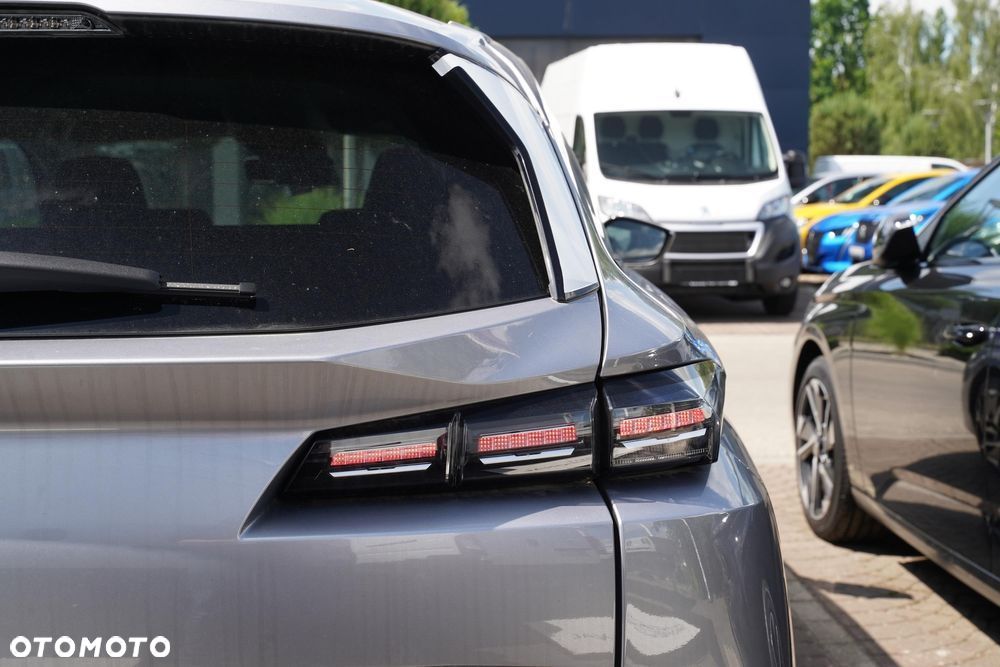 Peugeot 308 1.2 mHEV Allure S&S e-DCS6 - 29