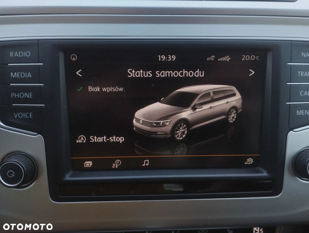Volkswagen Passat 2.0 TDI SCR DSG Comfortline - 28