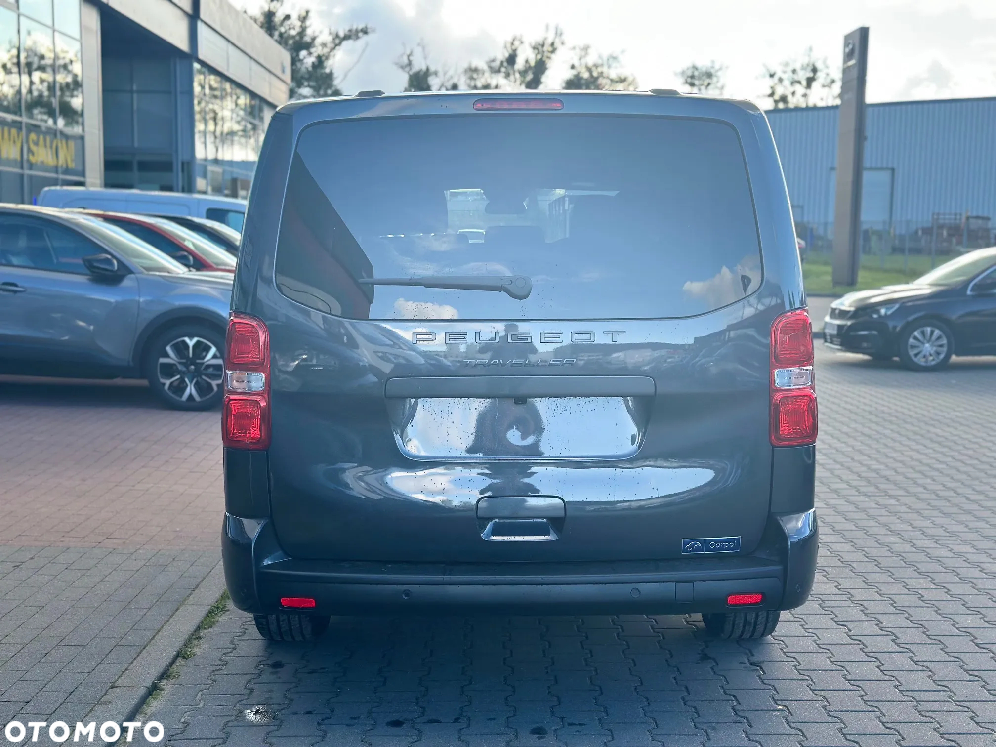 Peugeot Traveller - 8
