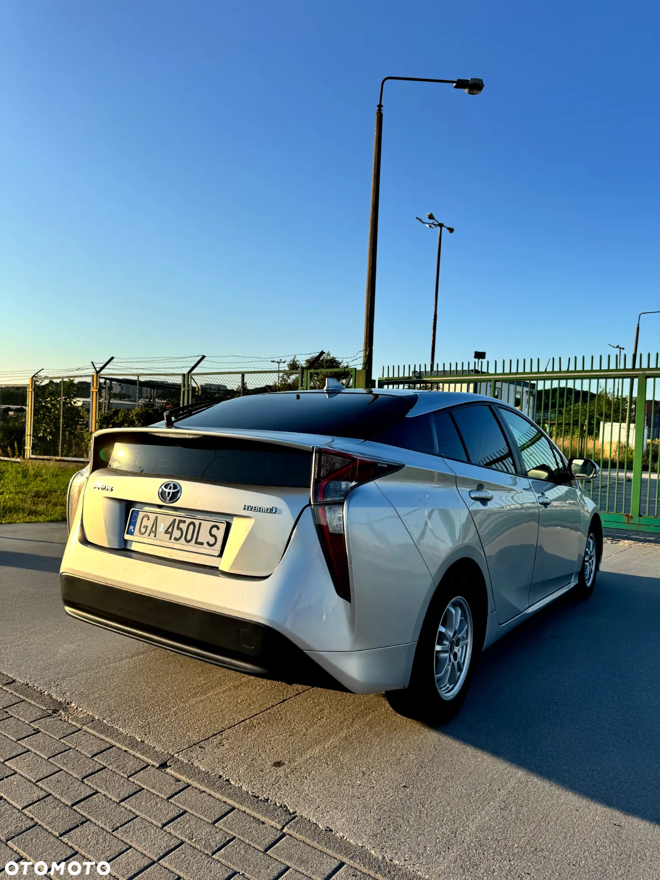 Toyota Prius Plug-in 1.8 Hybrid Executive - 6