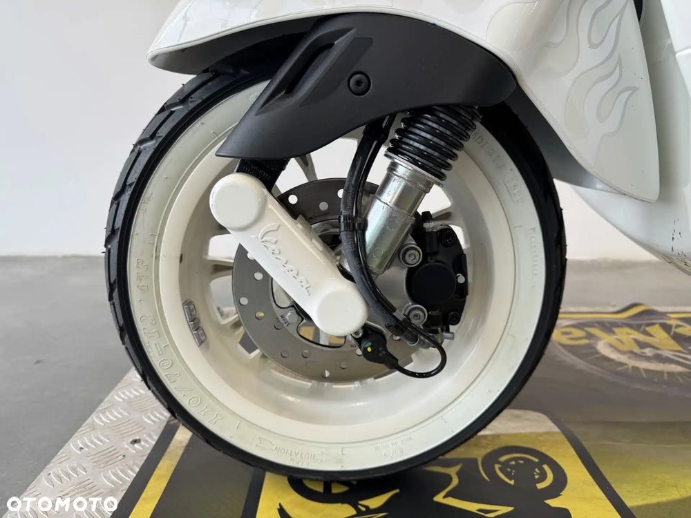 Piaggio Vespa - 19
