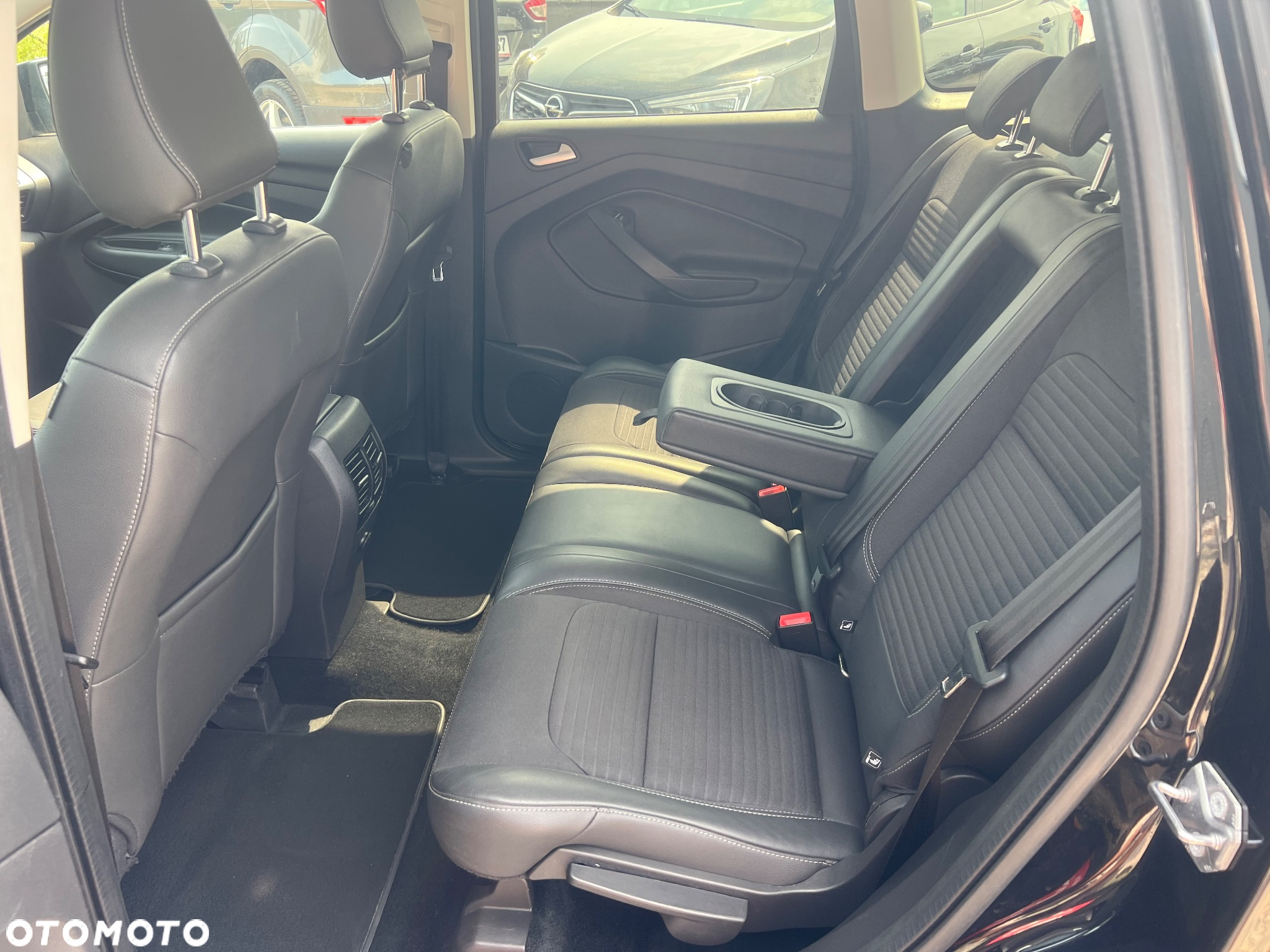 Ford Kuga 1.5 EcoBoost FWD Titanium - 10