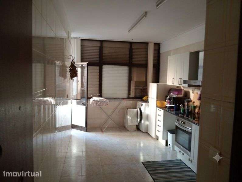 Apartamento T2,cozinha IKEA - Grande imagem: 3/9