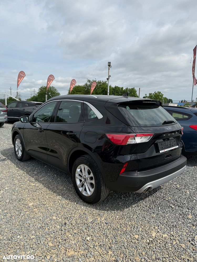 Ford Kuga - 3