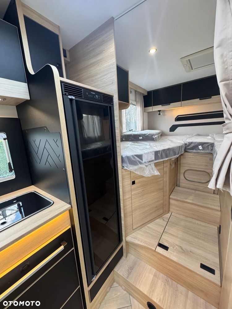 Ford Chausson 627 Titanium Line - 27