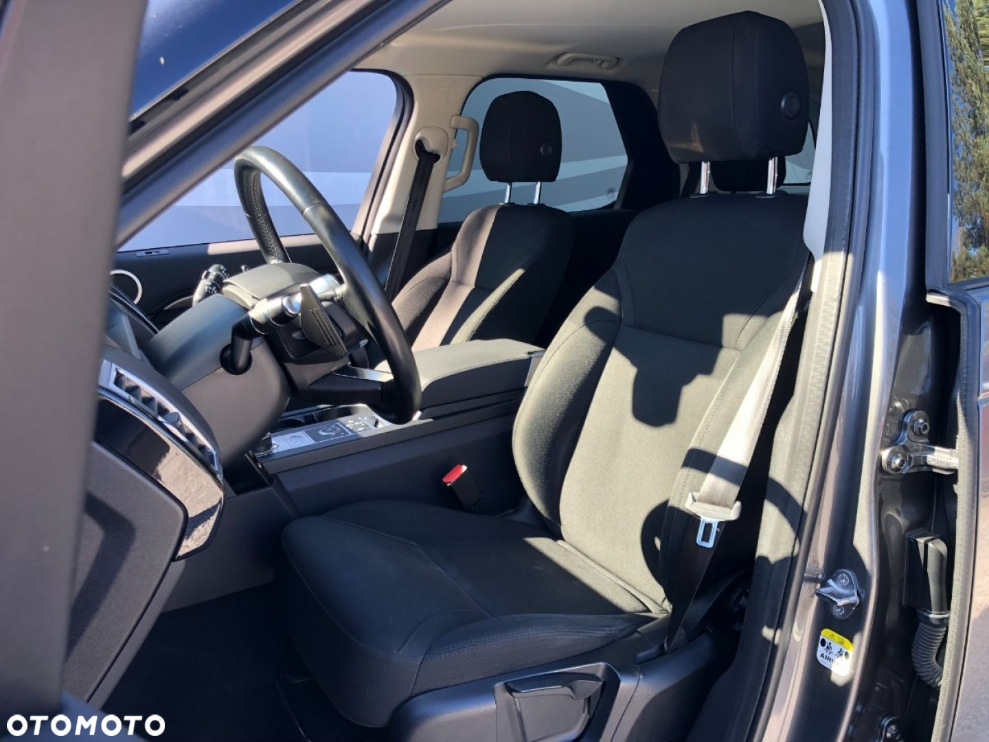 Land Rover Discovery V 2.0 SD4 SE - 28