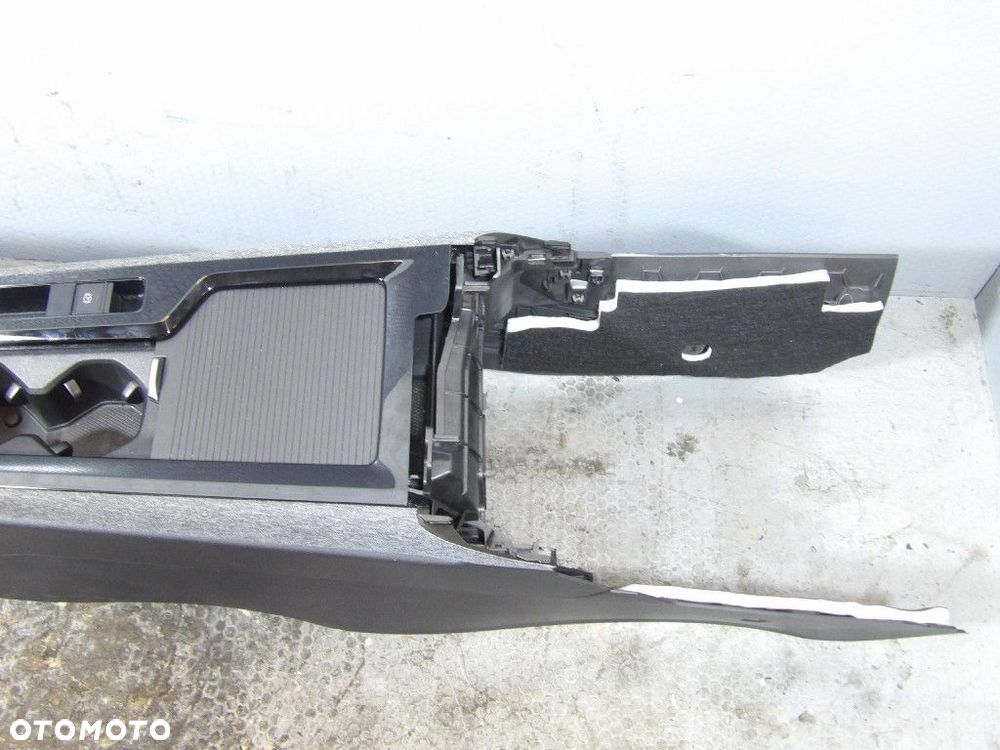 SKODA SUPERB IV 4 KOMBI TUNEL ŚRODKOWY 3J1863073 - 2