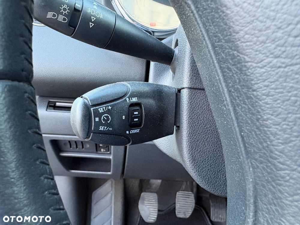 Peugeot 5008 HDI FAP 110 Platinum - 18