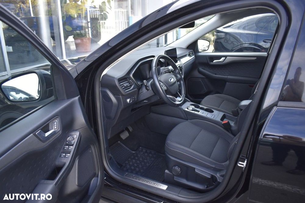 Ford Kuga - 33