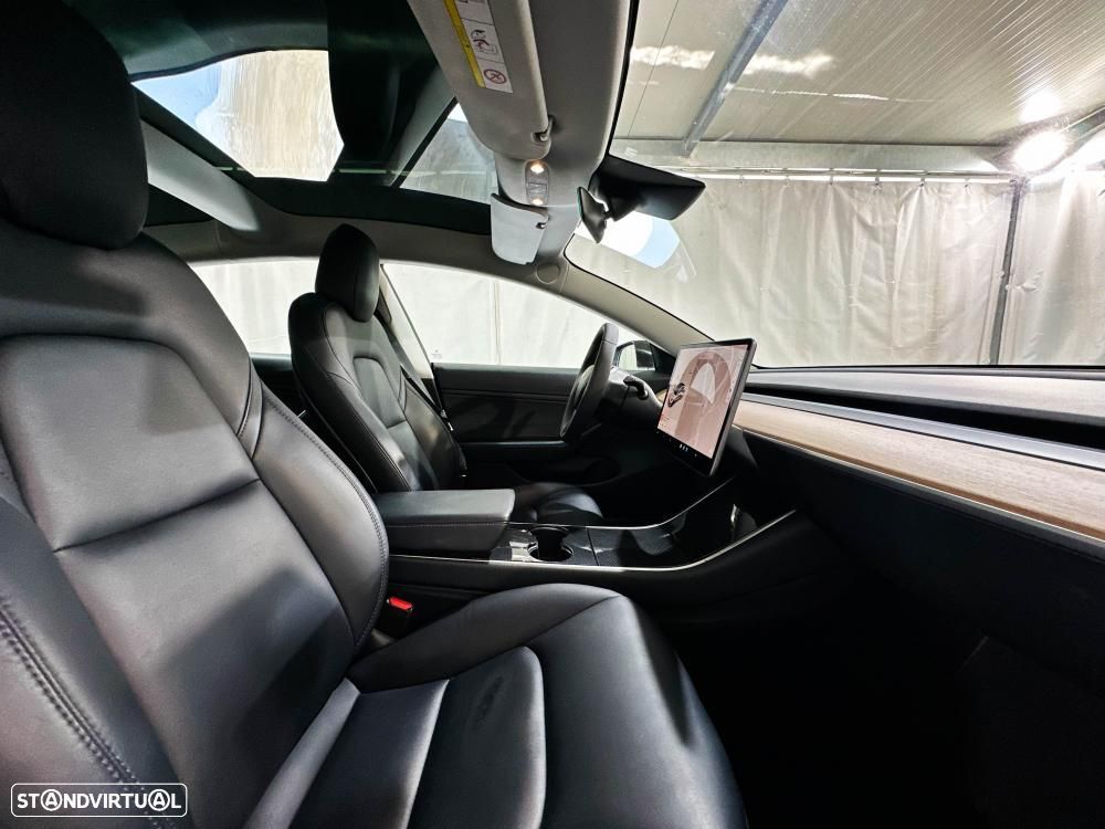 Tesla Model 3 Long-Range Dual Motor AWD - 31