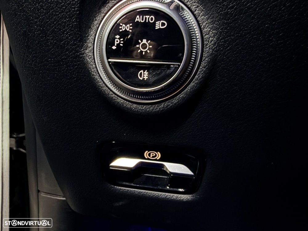 Mercedes-Benz C 300 e AMG Line - 22