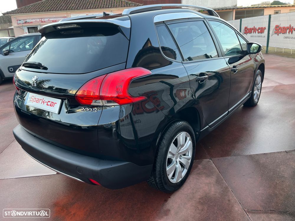 Peugeot 2008 1.2 VTi Allure - 4