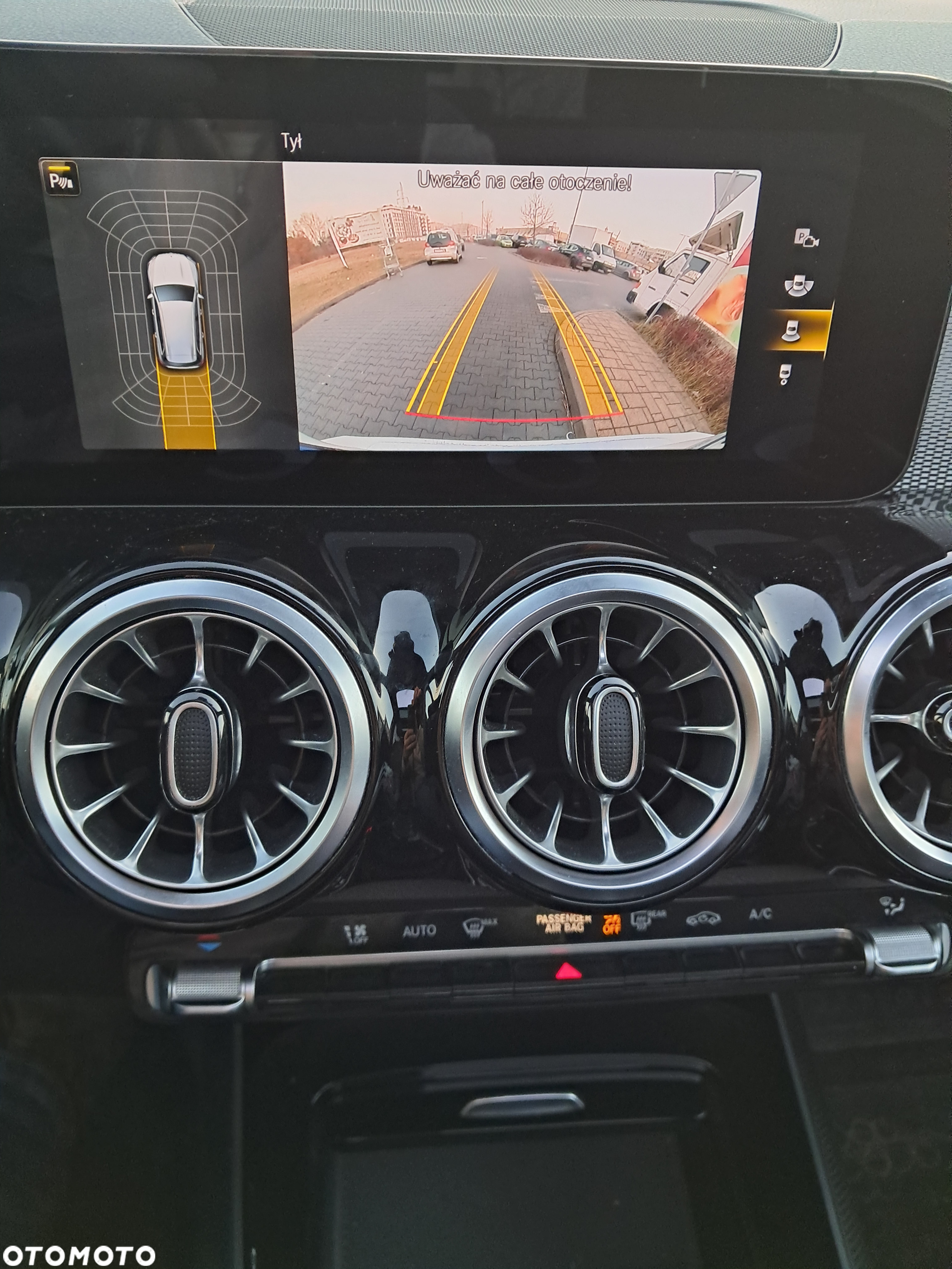 Mercedes-Benz GLB 250 4-Matic Style 8G-DCT - 29