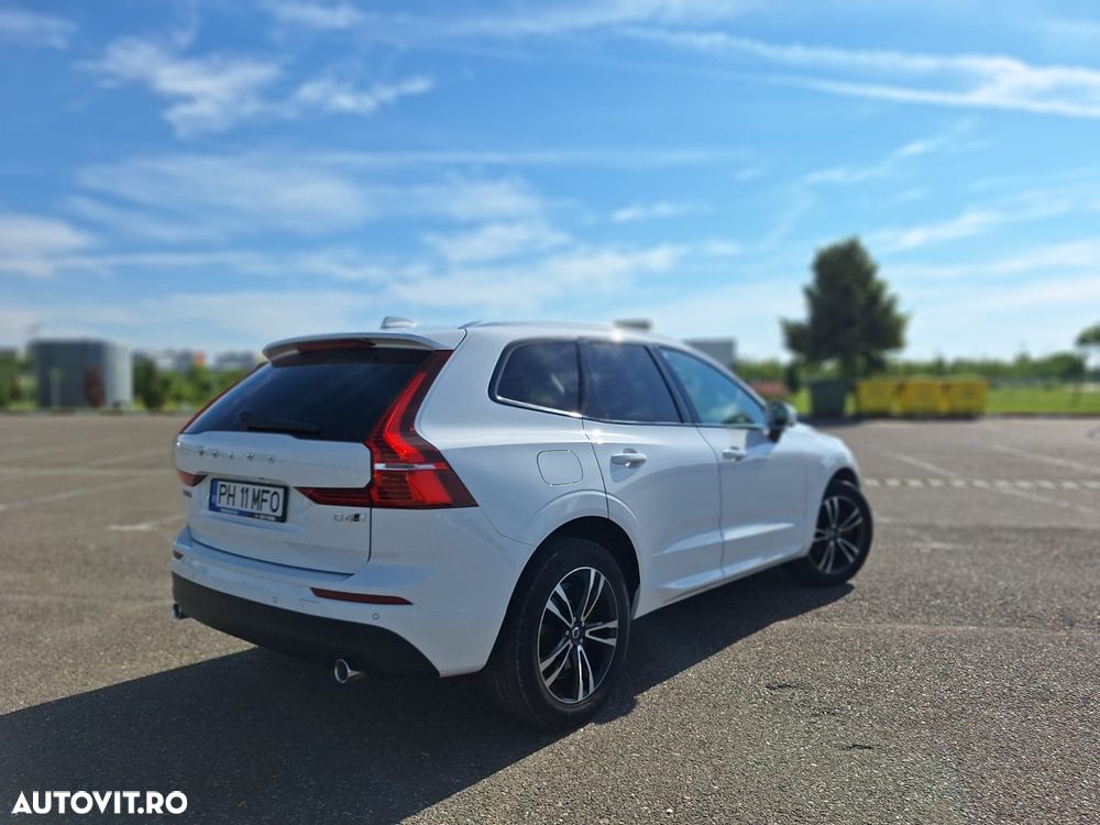 Volvo XC 60 D4 Momentum Pro - 4