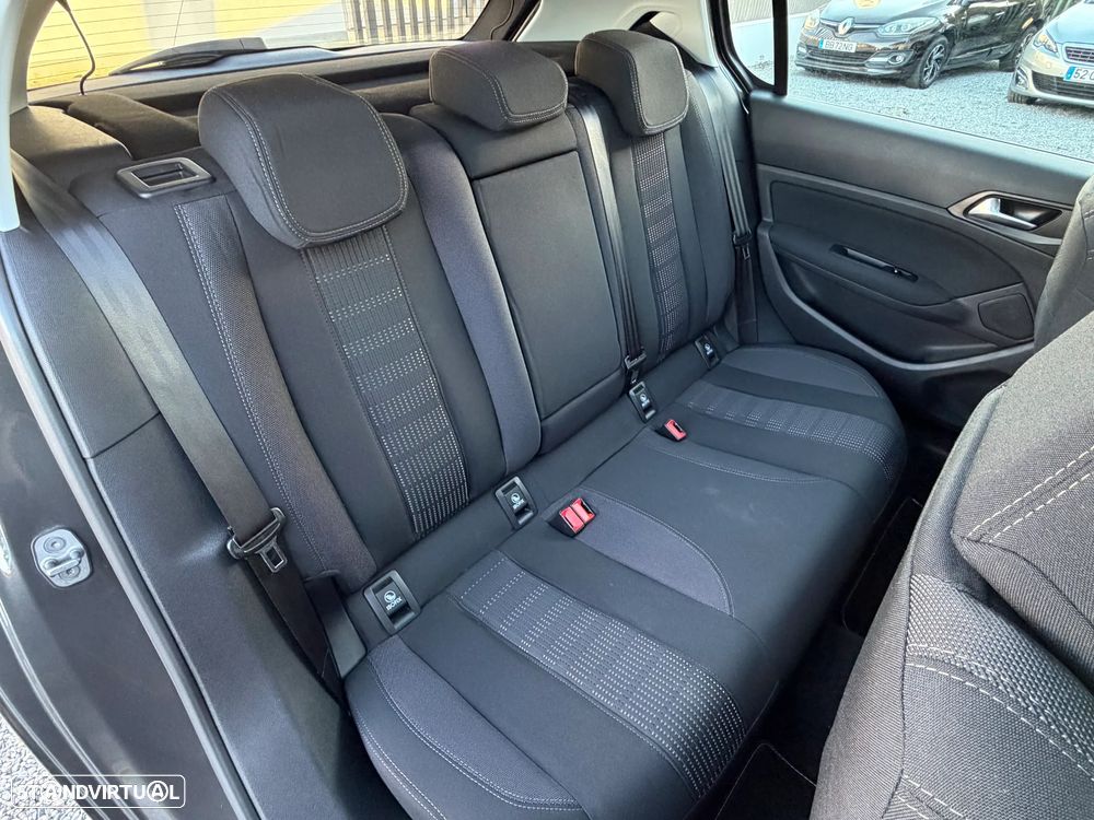 Peugeot 308 1.6 BlueHDi Allure J17 - 15