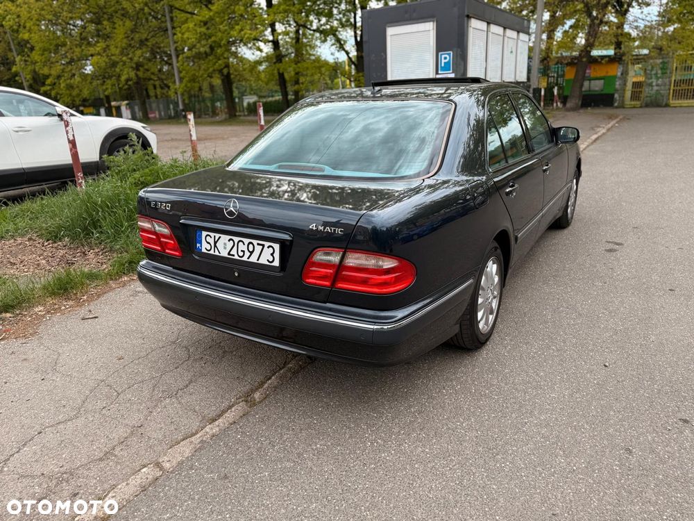 Mercedes-Benz Klasa E 320 4-Matic Elegance - 3