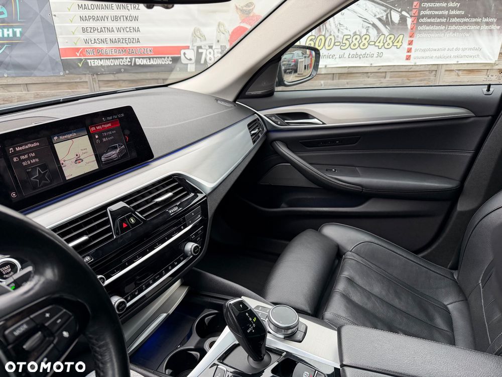 BMW Seria 5 530d xDrive Sport Line sport - 19