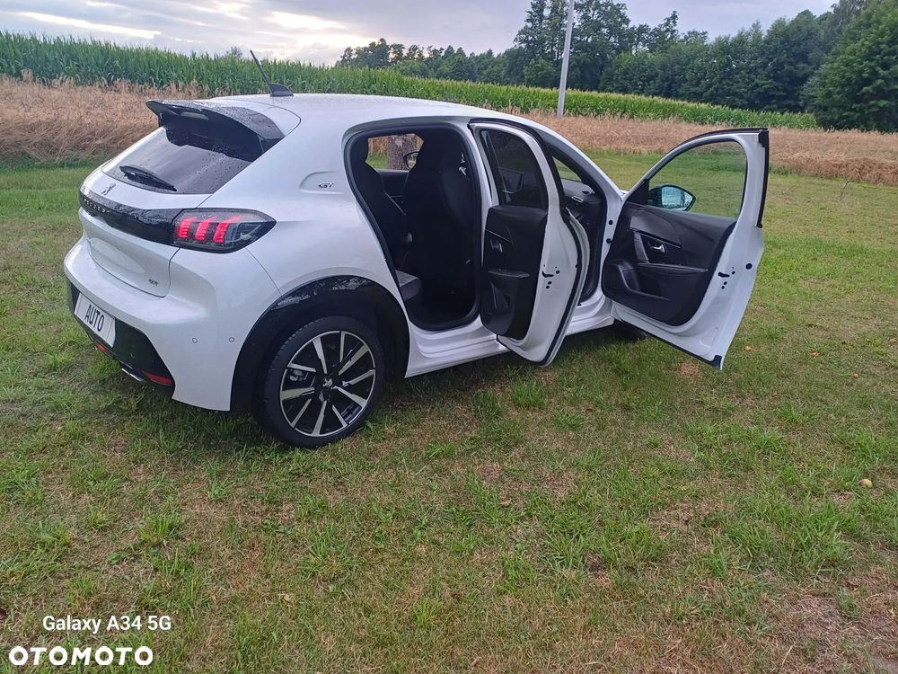 Peugeot 208 - 29