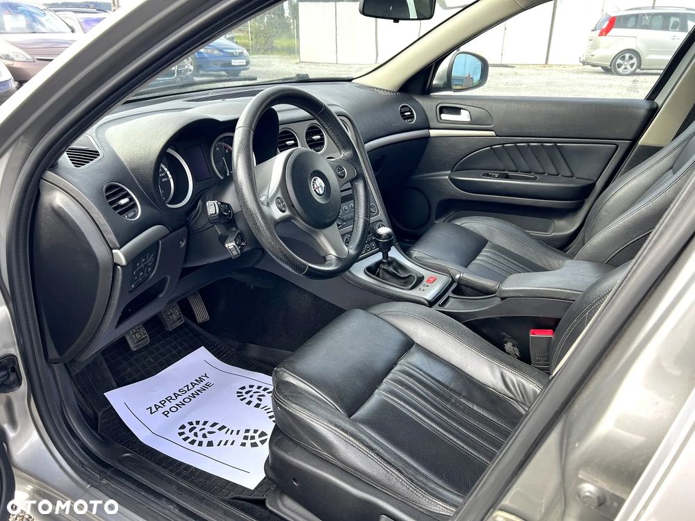 Alfa Romeo 159 1.9JTDM Distinctive - 11