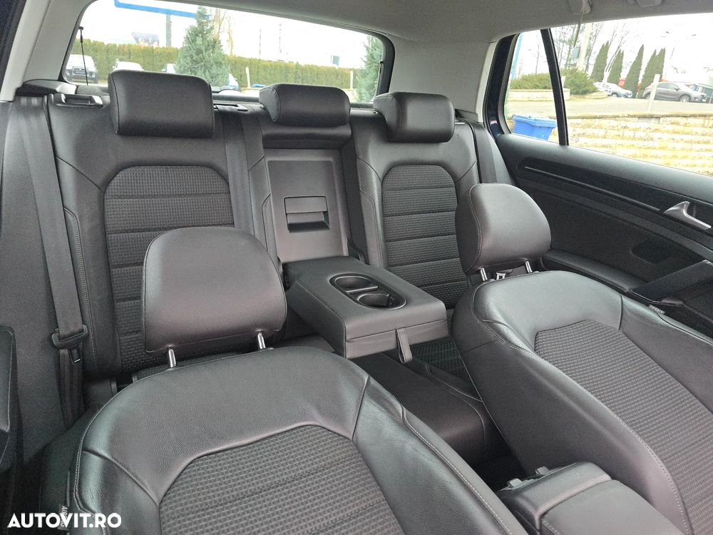 Volkswagen Golf 1.4 TSI ACT BlueMotion Technology DSG Highline - 11