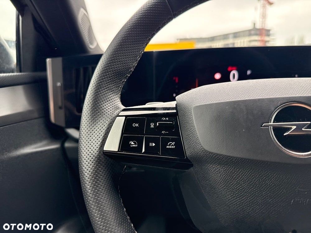 Opel Astra 1.2 T GS S&S - 15