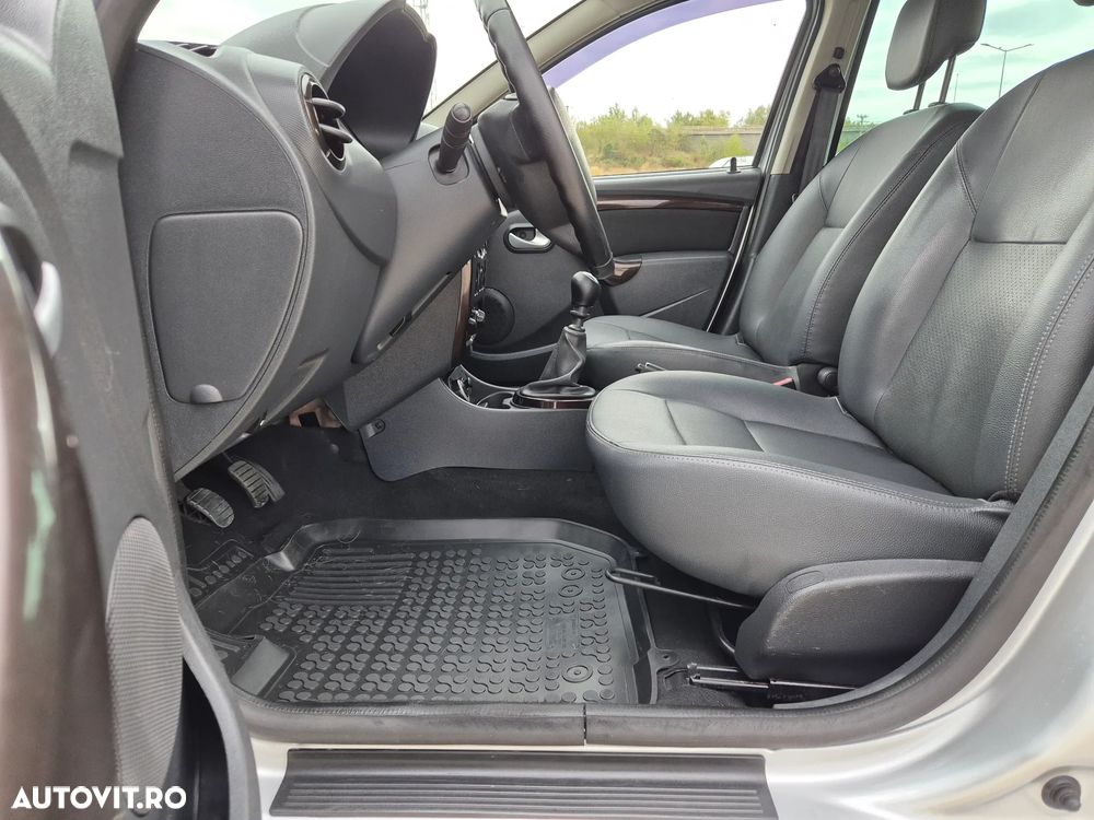Dacia Duster 1.5 dCi 4x4 Laureate - 11