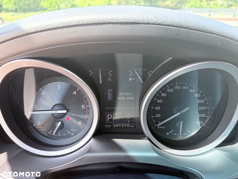Toyota Land Cruiser LC 4.5 D-4D Limited - 27