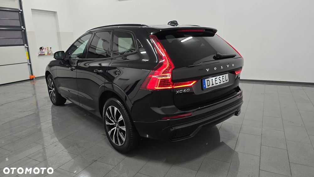 Volvo XC 60 B4 D Plus Dark - 4