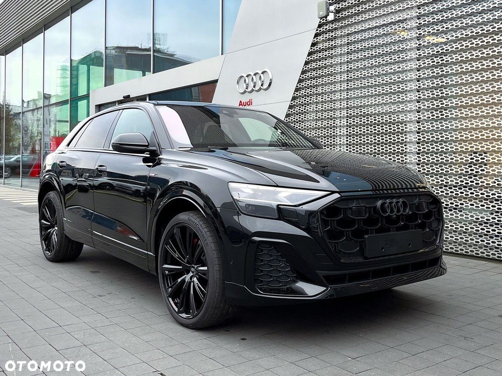 Audi Q8 - 2
