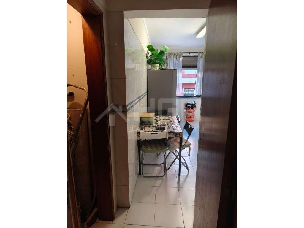 T3 | BOAS ÁREAS | 2 CASAS DE BANHO | ARRECADAÇÃO - Grande imagem: 5/24