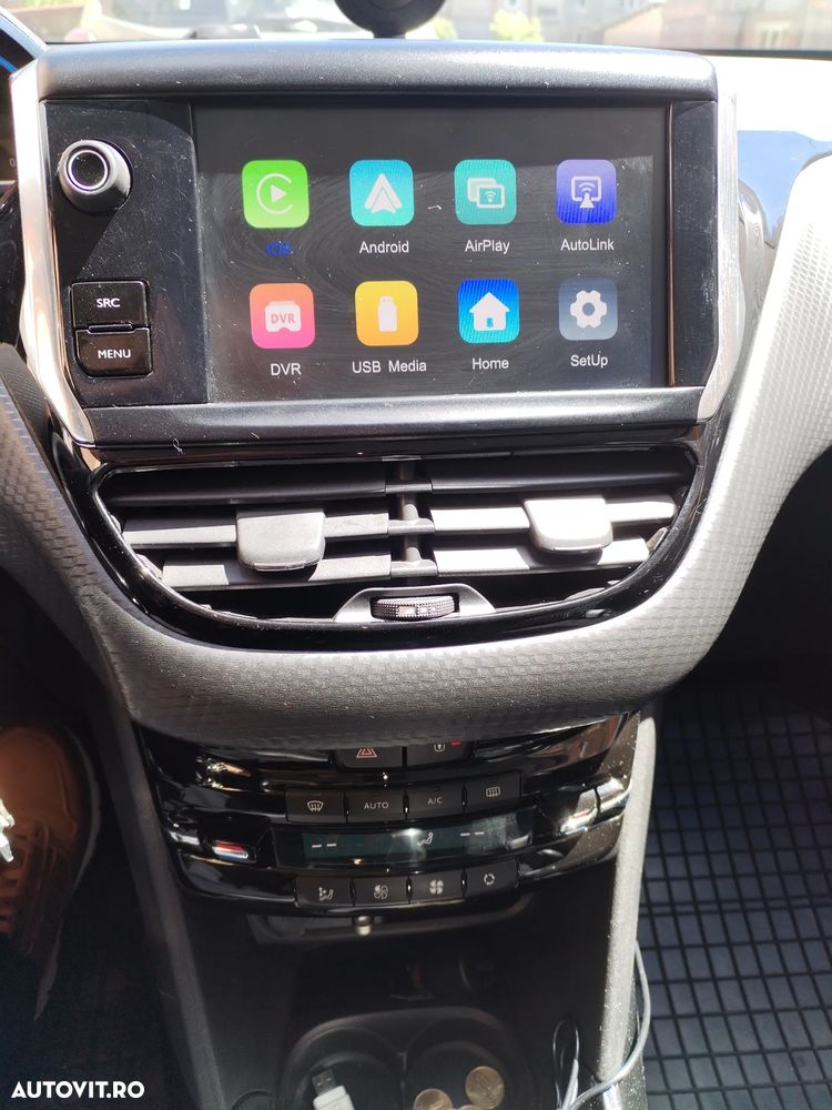 Peugeot 2008 1.2 PureTech Turbo S&S Allure - 10